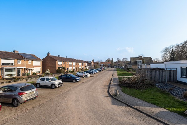 Foto - Te koop: Tussenwoning in Fijnaart